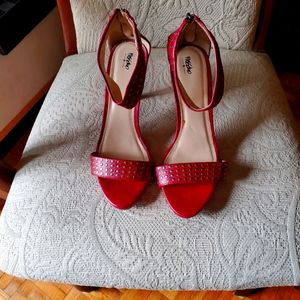 Size 8 Medium High Heels